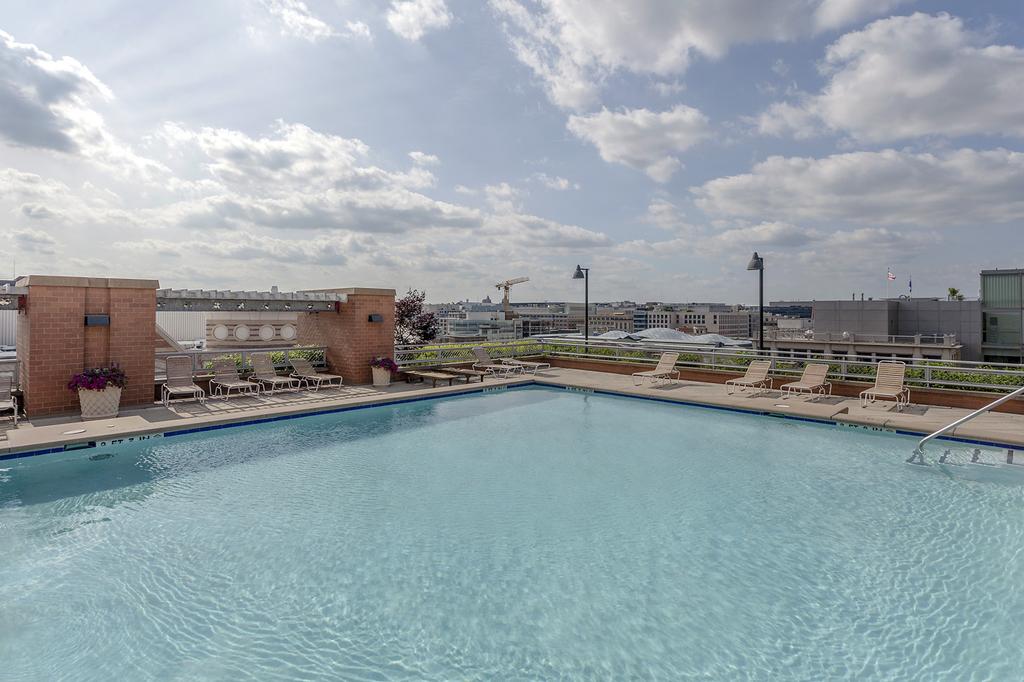 Lafayette Luxury Condos and Penthouses For Sale and Neighborhood