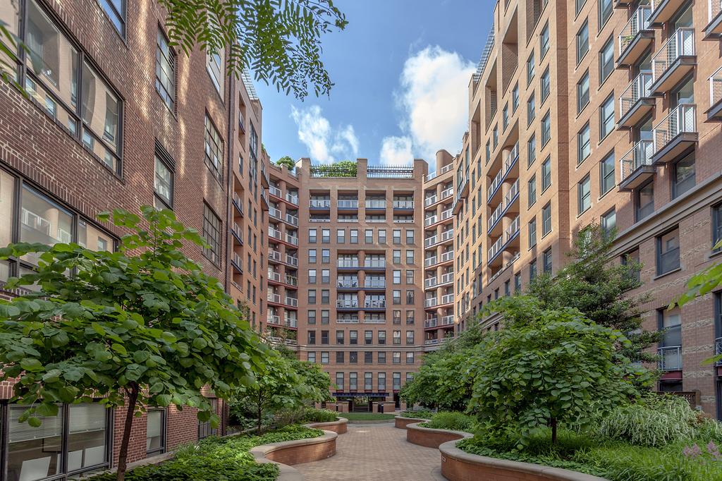 Lafayette Luxury Condos and Penthouses For Sale and Neighborhood